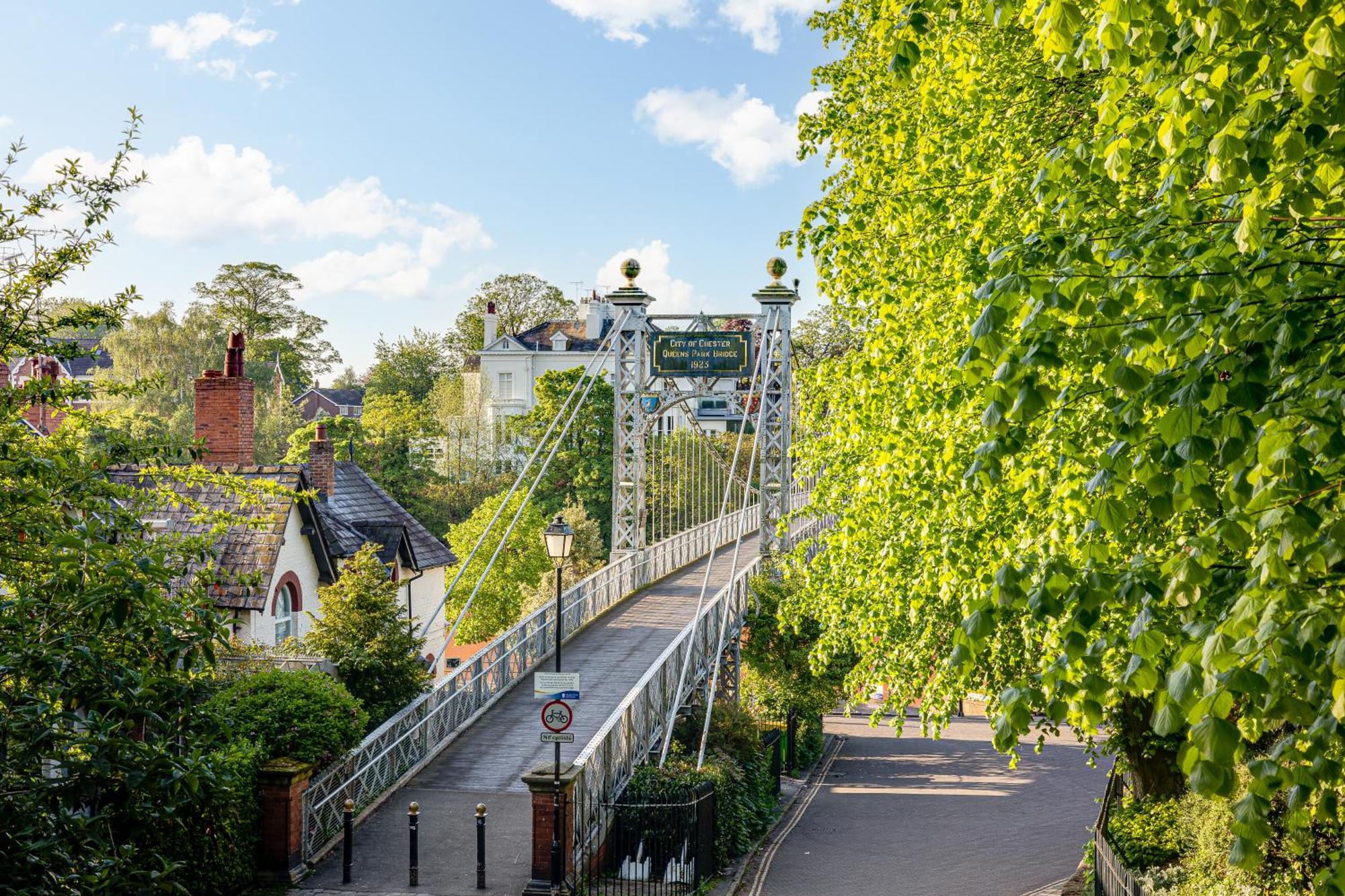 Insta-Worthy Loft On Historic Chester Rows, Sleeps 4 & Free Parking ภายนอก รูปภาพ